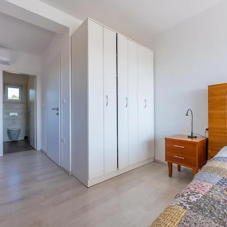 By Interhome